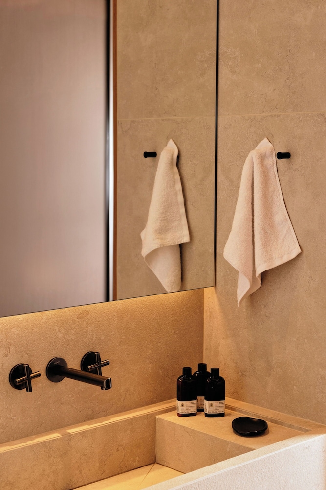 vari voula vouliagmeni