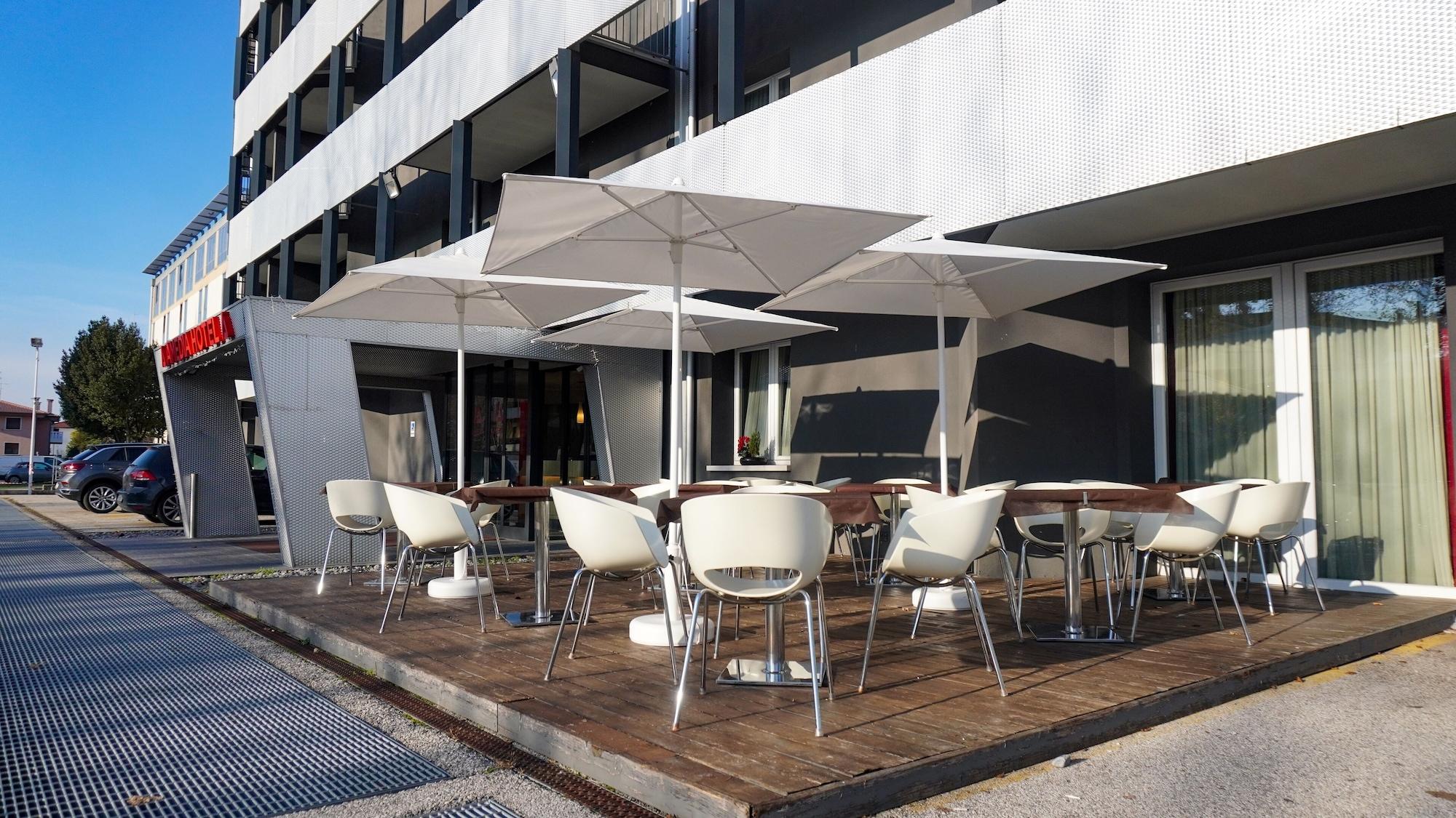 cavallo hotel noventa di piave