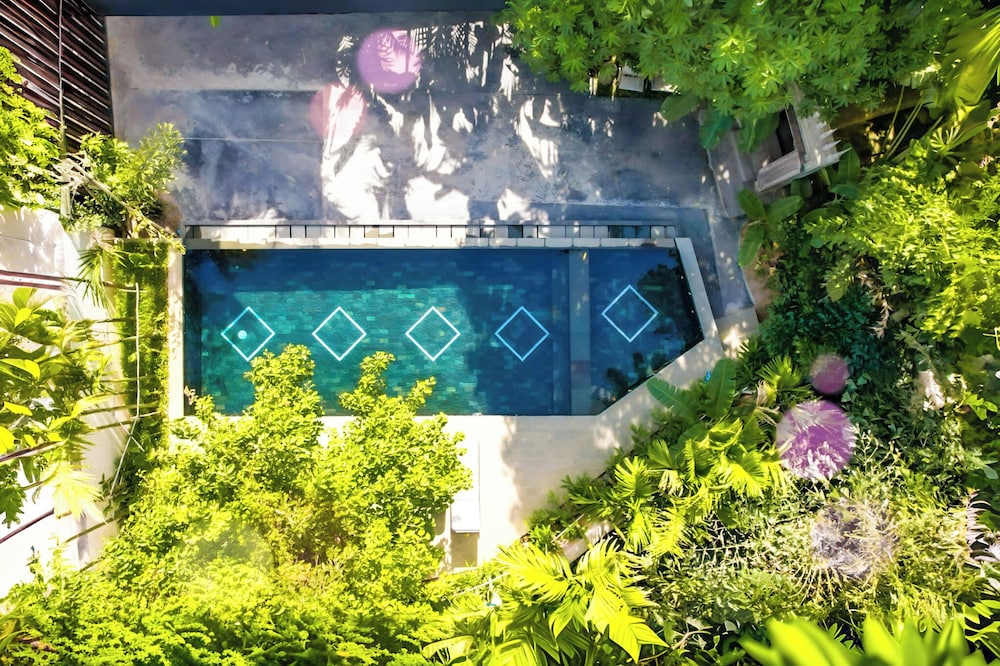 angkor tropical resort