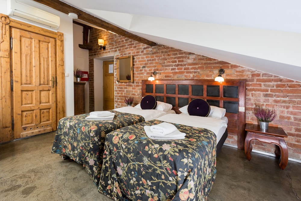 antique apartments plac szczepanski