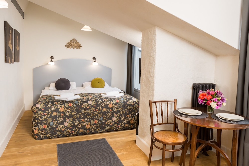 antique apartments plac szczepanski