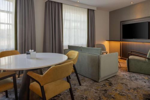 hilton cardiff