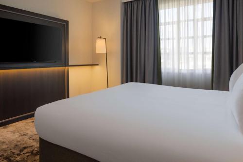 hilton cardiff