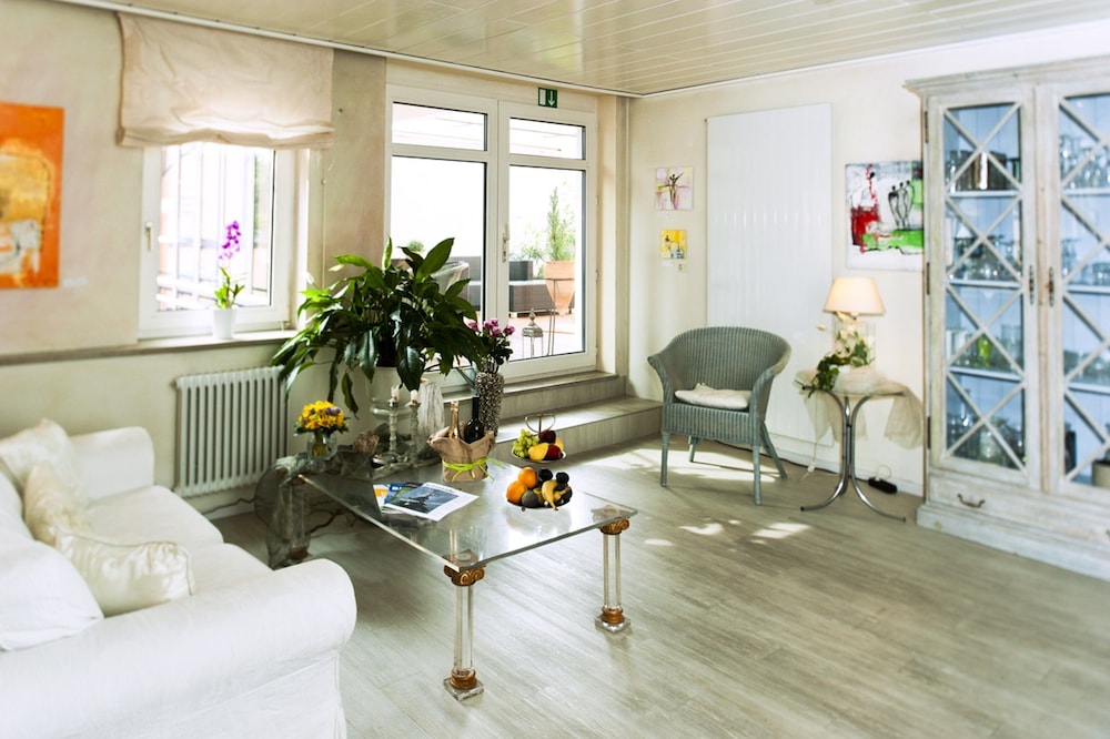 stadt hotel lorrach gbr