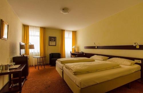 stadt hotel lorrach gbr