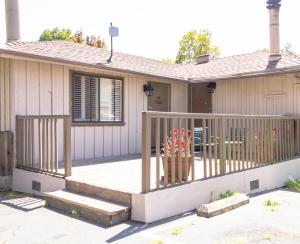 Carmel Resort Inn,Carmel Valley>>Carmel,2 star