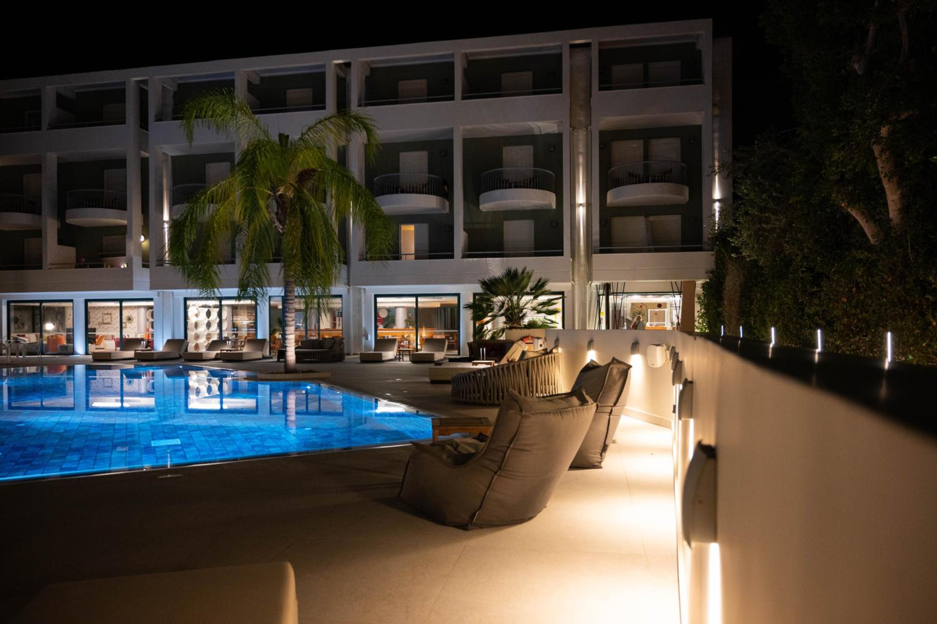 Flisvos Royal Tolo,Nafplio>>Iria,4 star