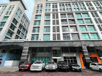 capital o 90985 margo hotel kk