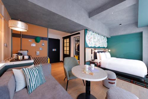 caption by hyatt namba osaka