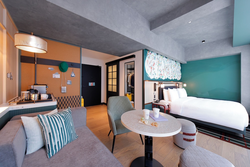 caption by hyatt namba osaka