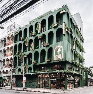 cher hostel bangkok