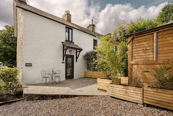 coronation cottage lake district