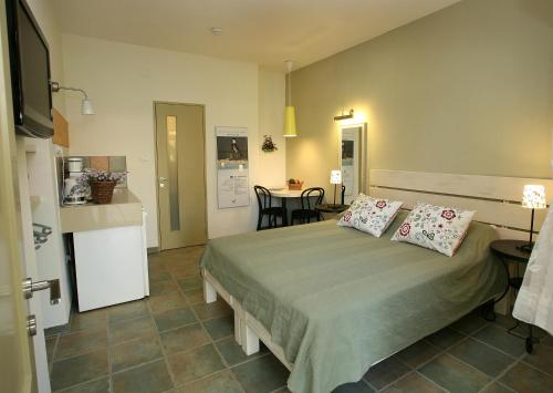 shaar hagolan kibbutz country lodging