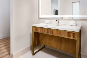 faro blanco resort and yacht club marathon curio by hilton