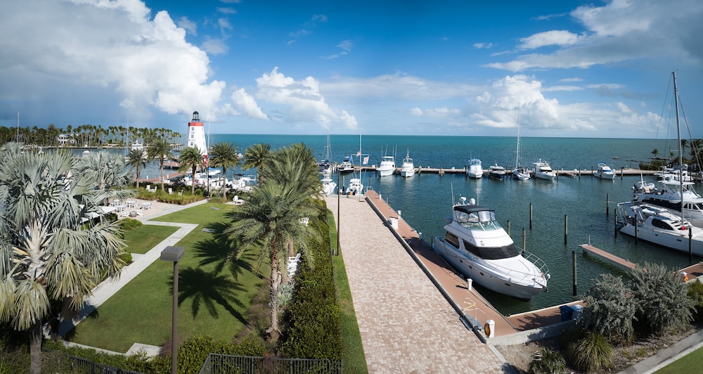 faro blanco resort and yacht club marathon curio by hilton