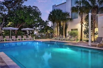 faro blanco resort and yacht club marathon curio by hilton