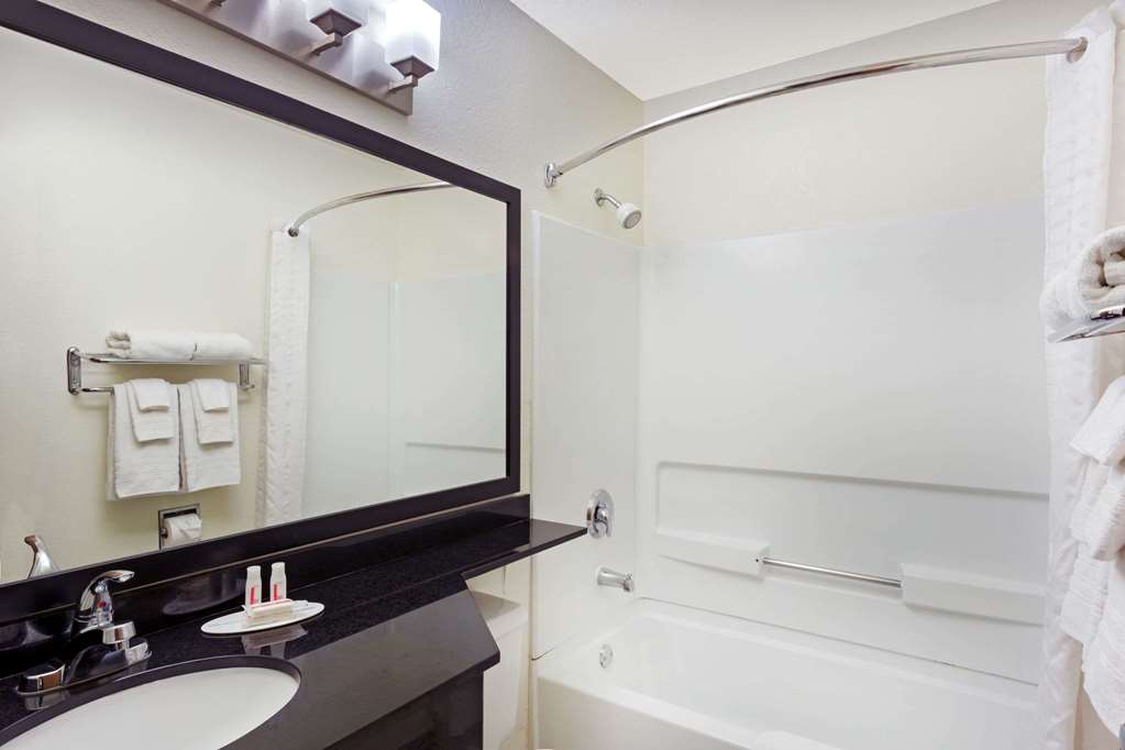 super 8 by wyndham chandler phoenix