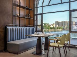 four points by sheraton yangjiang city center