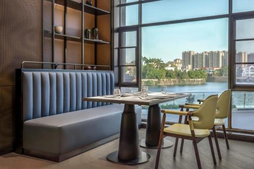four points by sheraton yangjiang city center