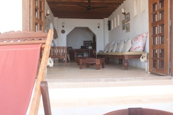 kijani hotel