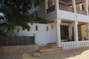 kijani hotel