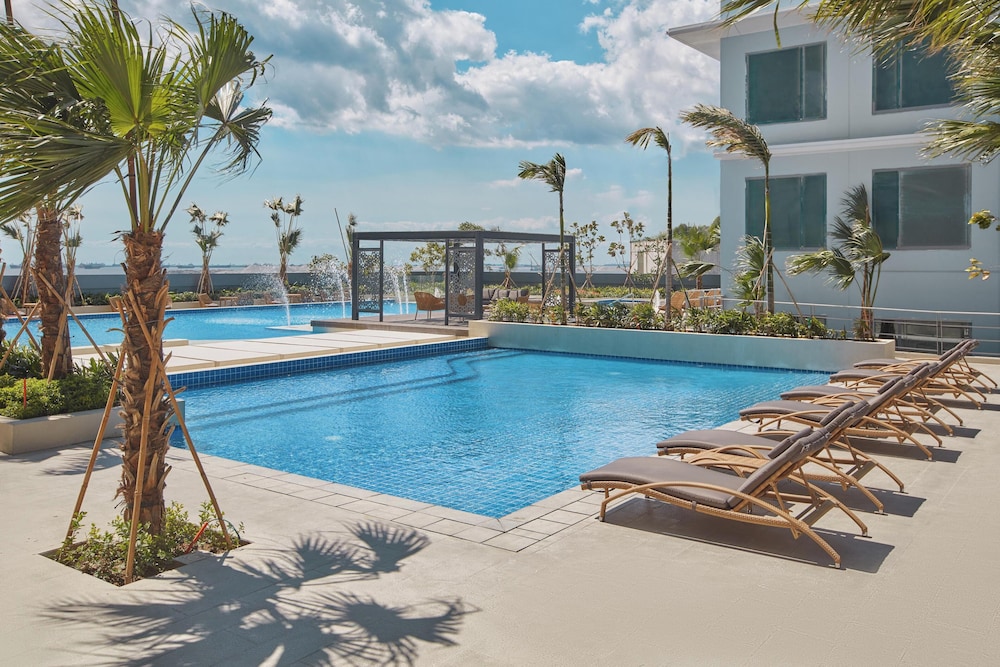 grand westside hotel