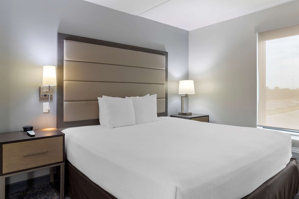 Best Western Plus Mcallen Airport Hotel,Mcallen>>Hidalgo,3 star
