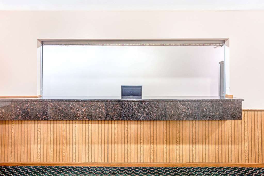 super 8 by wyndham mchenry fox lake area