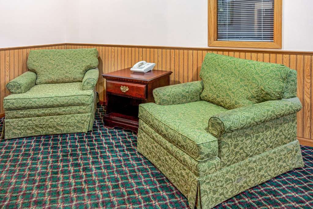 super 8 by wyndham mchenry fox lake area