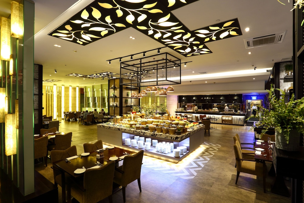 cambridge hotel medan