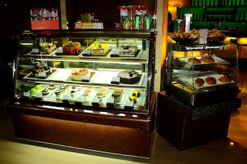 cambridge hotel medan