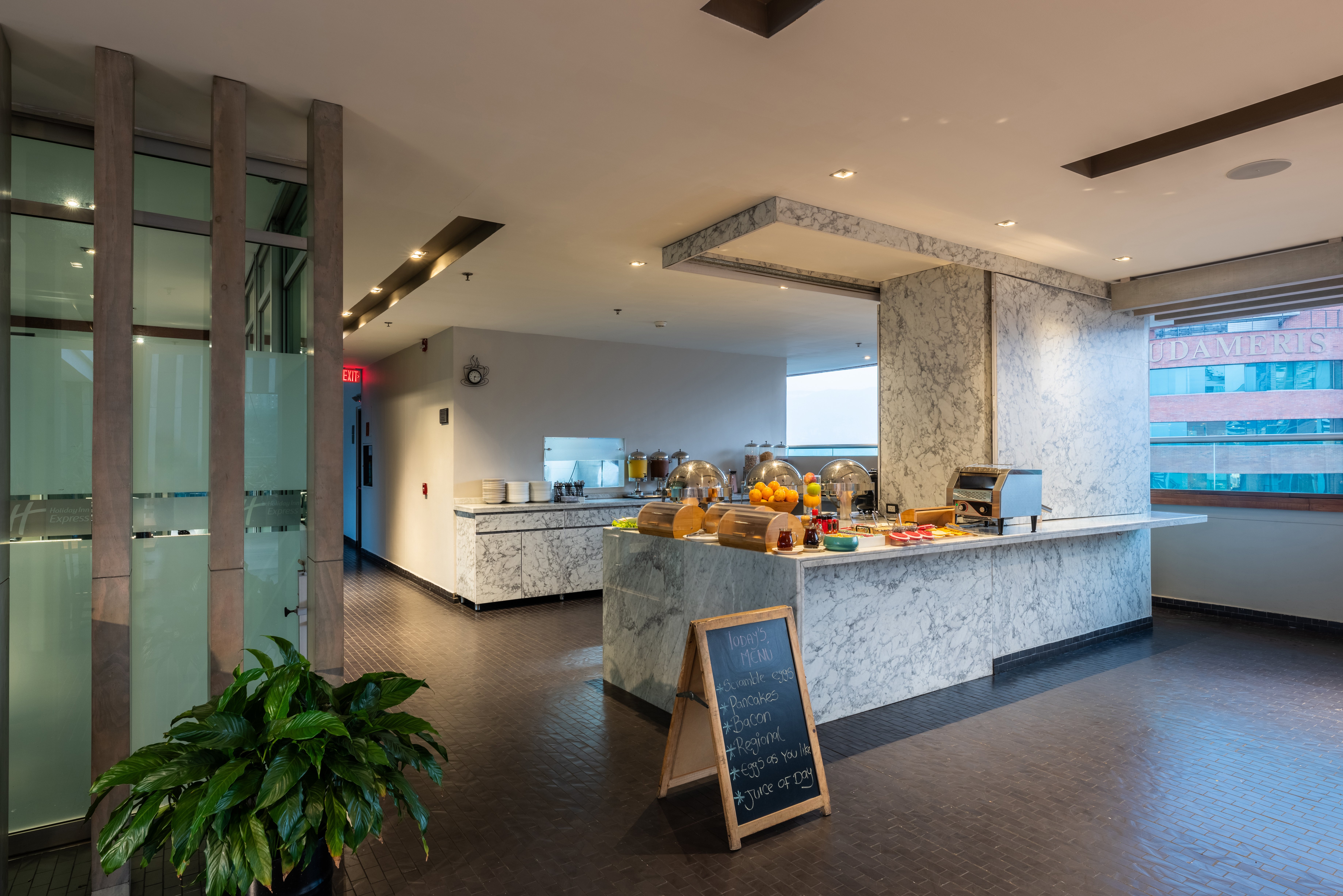 holiday inn express medellin by ihg