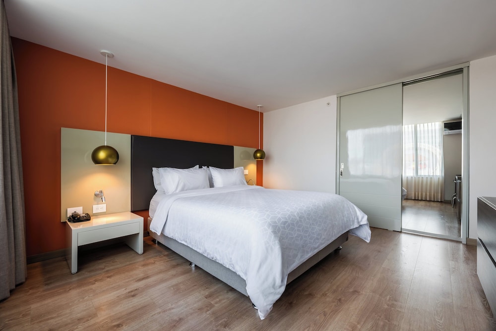 holiday inn express medellin by ihg