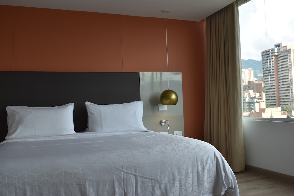 holiday inn express medellin by ihg