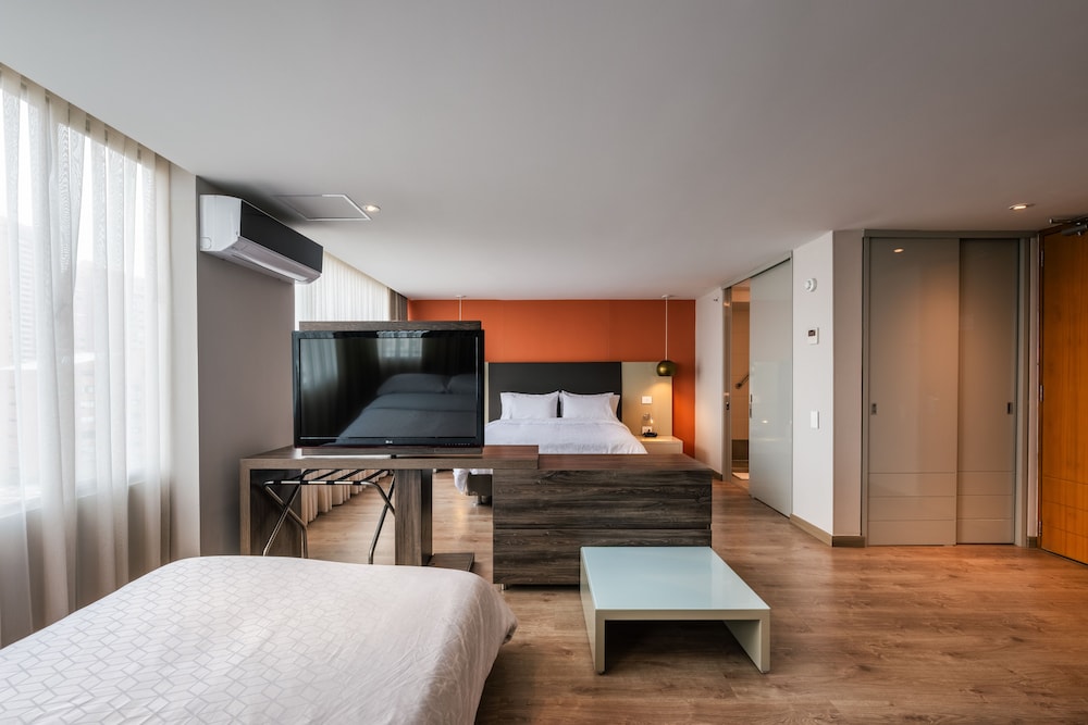 holiday inn express medellin by ihg