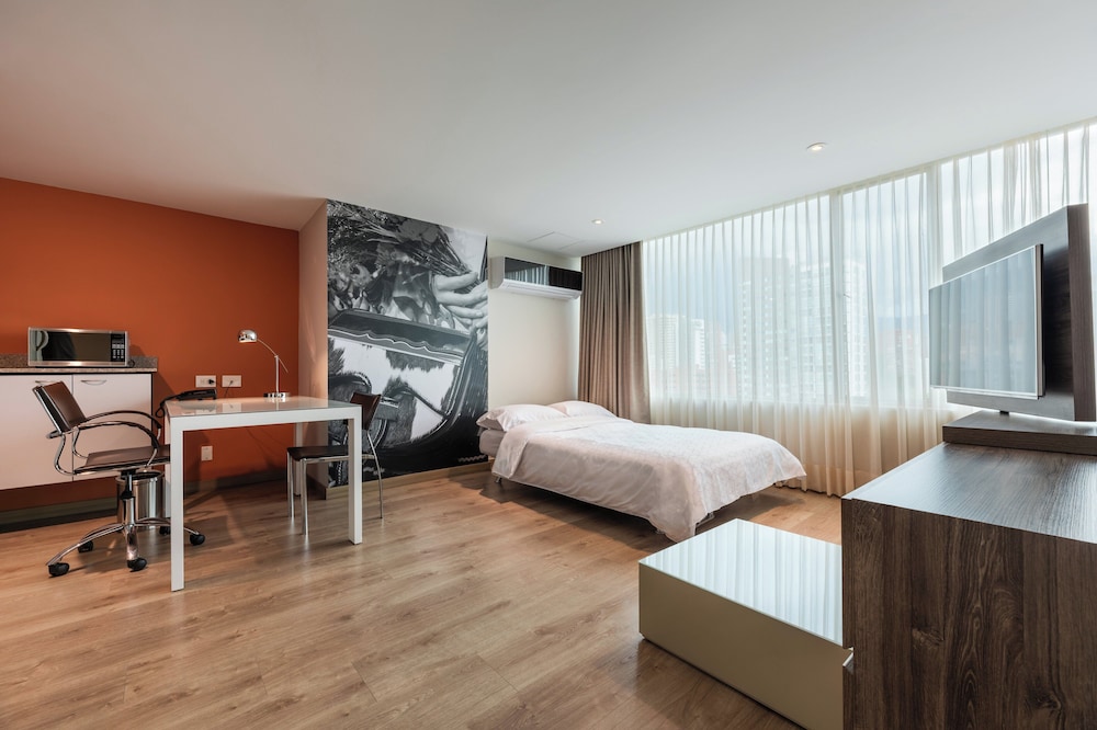holiday inn express medellin by ihg