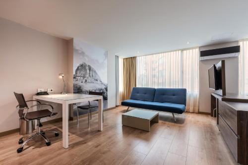 holiday inn express medellin by ihg