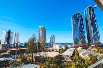 surfers paradise