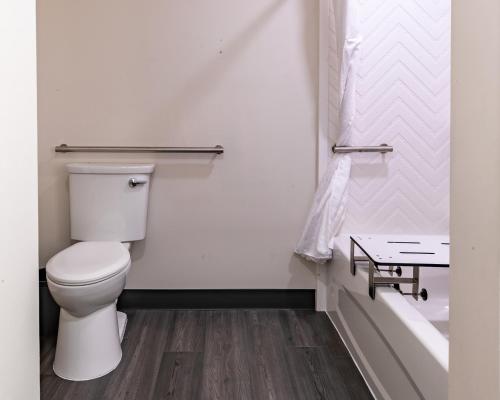 holiday inn and suites atlanta n chamblee dunwoody