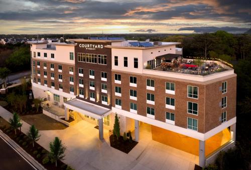 holiday inn and suites atlanta n chamblee dunwoody