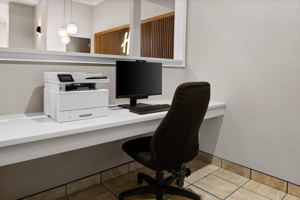 holiday inn select albuquerque airport