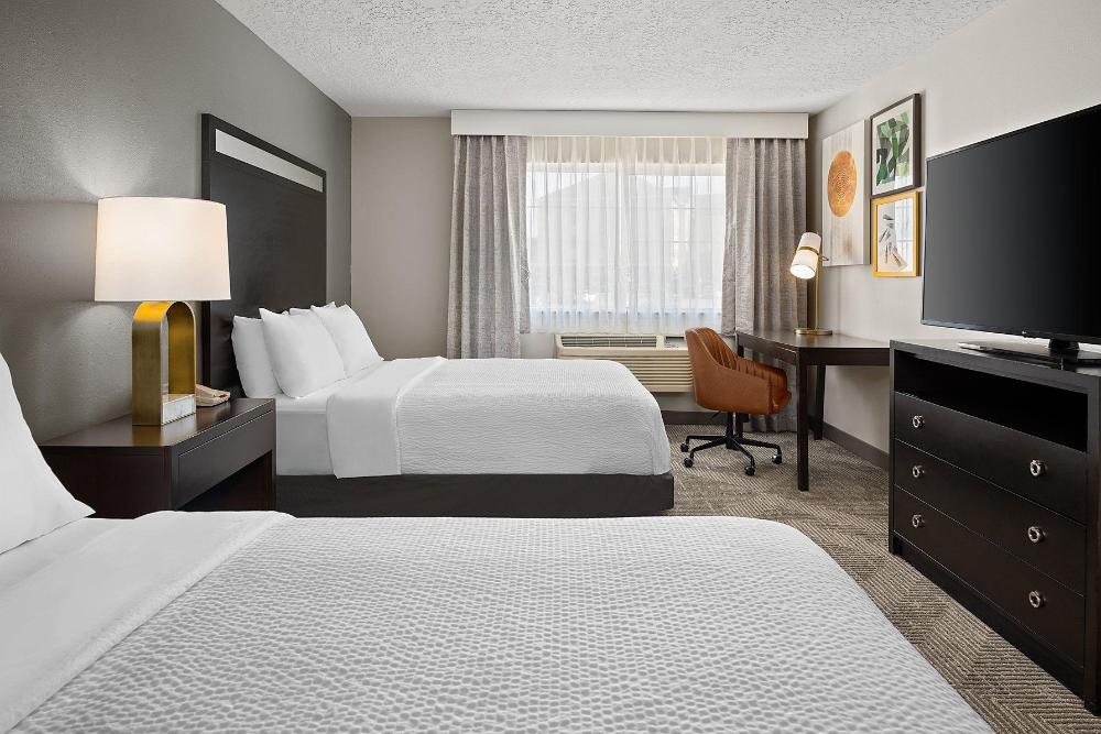 holiday inn select albuquerque airport