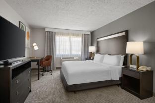 holiday inn select albuquerque airport