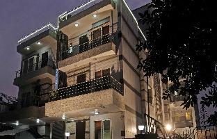 hotel signature suites sector 51 noida couple friendly