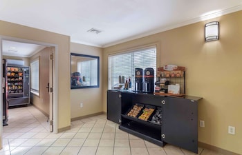 extended stay america suites memphis airport