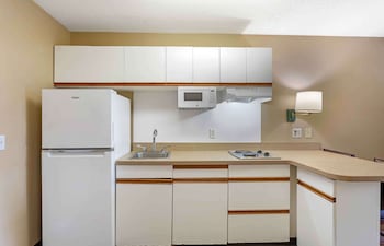 extended stay america suites memphis airport