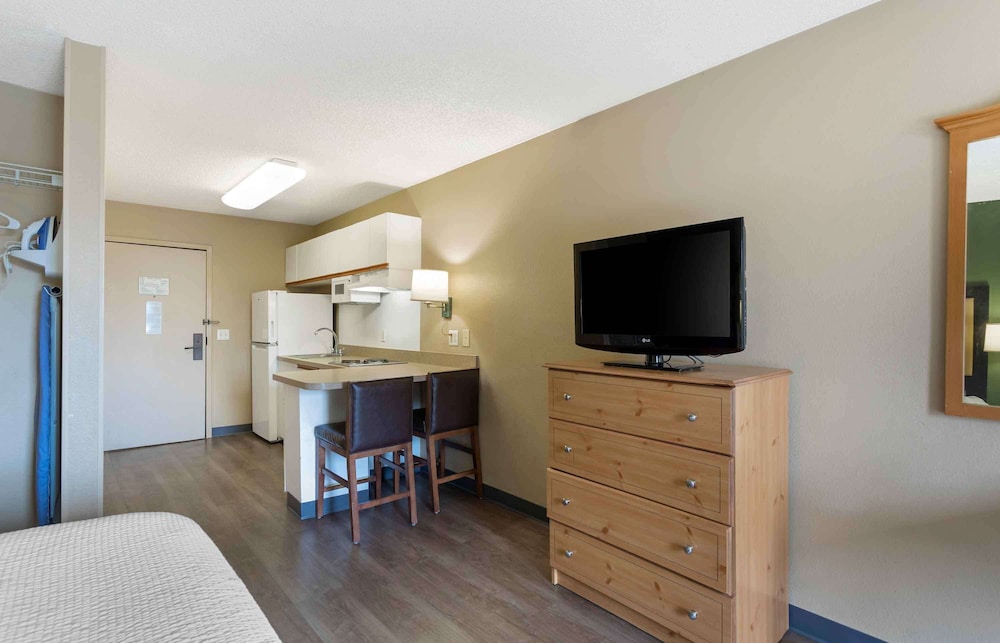 extended stay america suites memphis airport