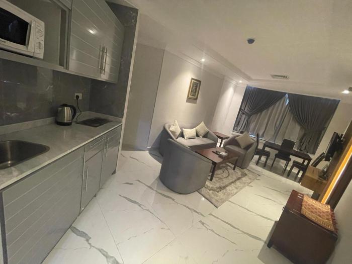 continental suite farwaniya