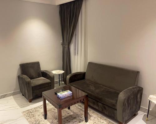 continental suite farwaniya