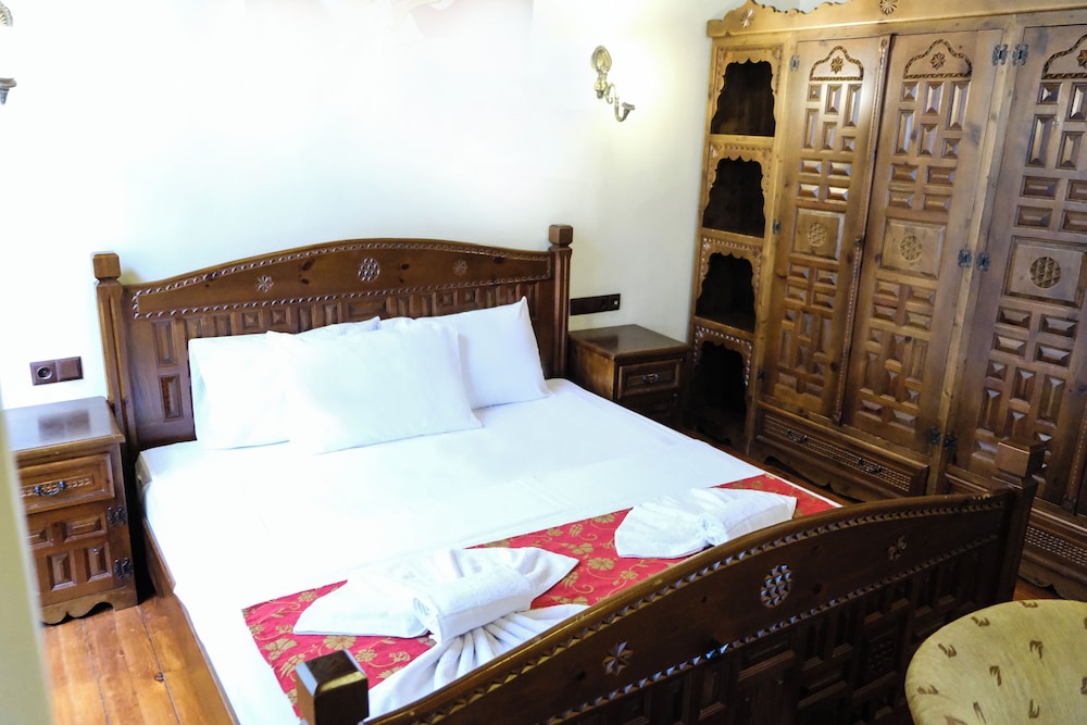 le antique 1892 istanbul